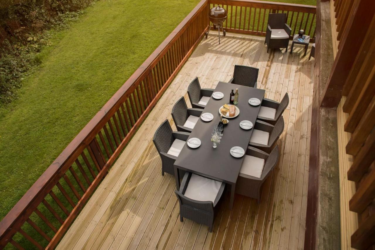 Skylark Sleeps 8 Private Hot Tub & Dogs Welcome Nr Padstow, Pool Bar & Watersports